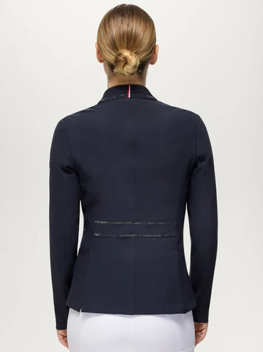 Tommy Hilfiger Equestrian A/W 26 Lima Desert Sky – damski frak jeździecki na zawody