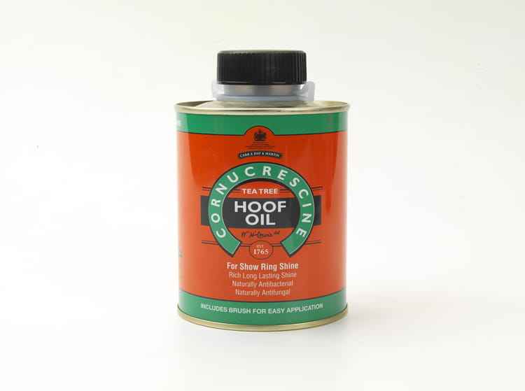 CDM Olej do kopyt z olejkiem z drzewa herbacianego 500ml Cornucrescine with Tea Tree Carr&Day&Martin