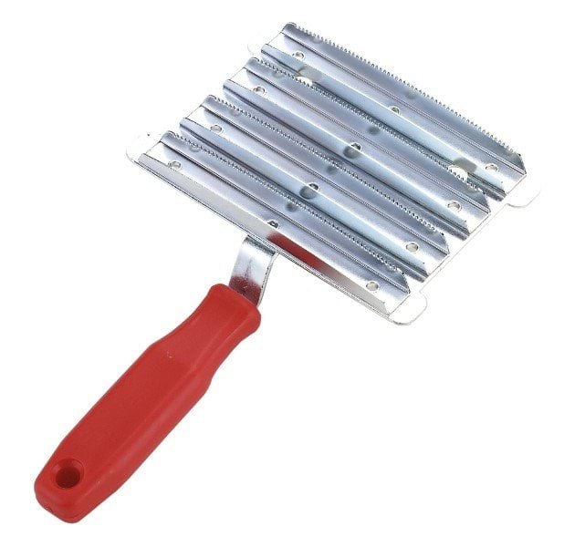 Zgrzebło metalowe dla bydła i koni, 8-rzędowe, 9,5 x 14,5 cm, Kerbl - Cavalo