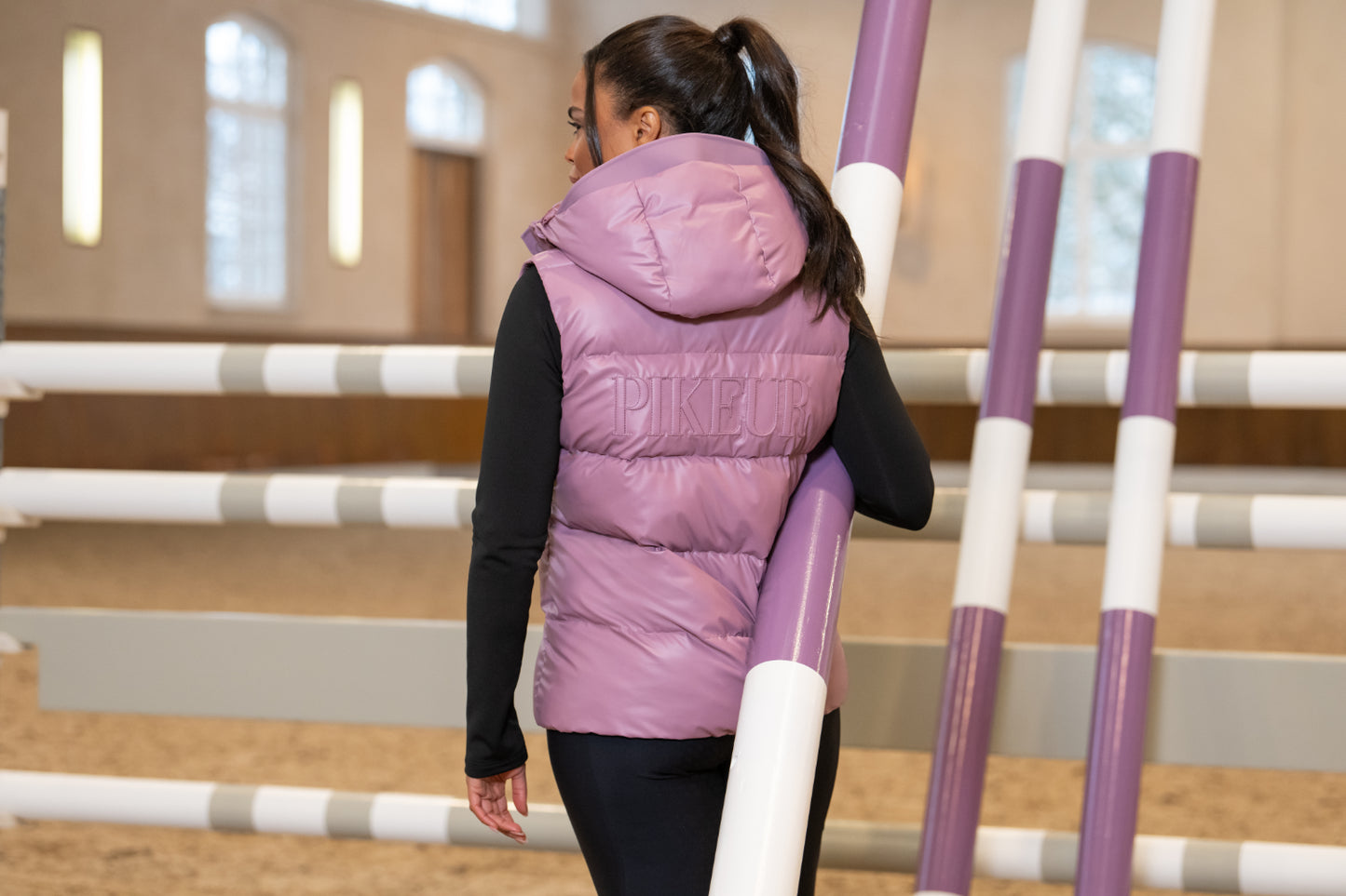 Pikeur Kamizelka QUILTED VEST 8004 Athleisure A/W 2025 Berry Blush - Cavalo