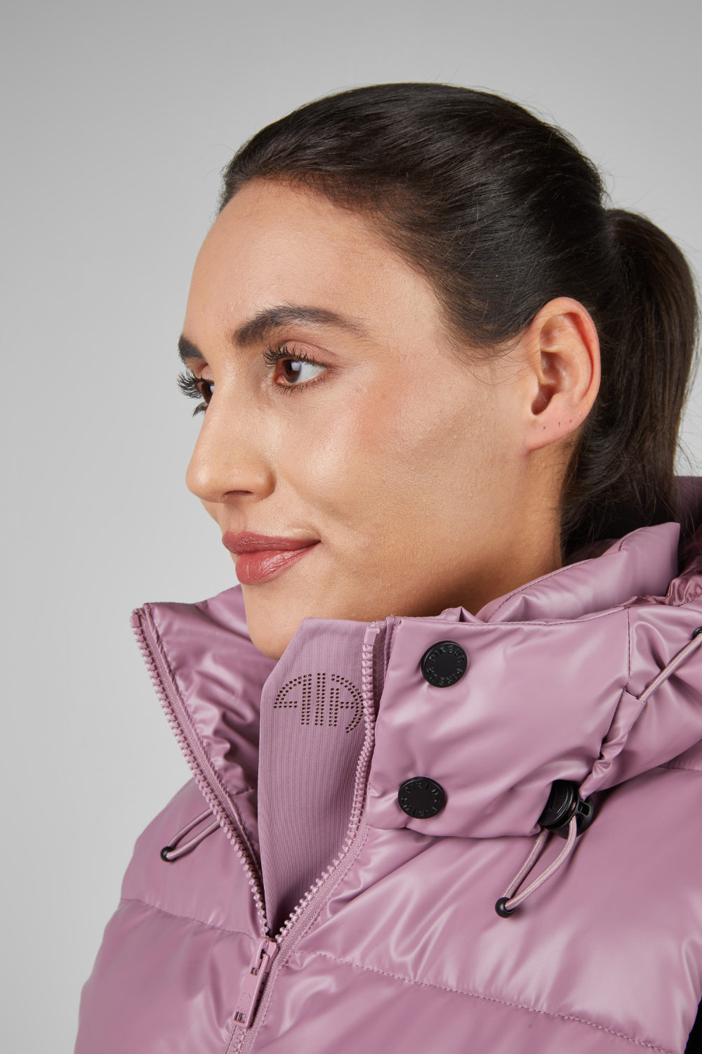 Pikeur Kamizelka QUILTED VEST 8004 Athleisure A/W 2025 Berry Blush - Cavalo