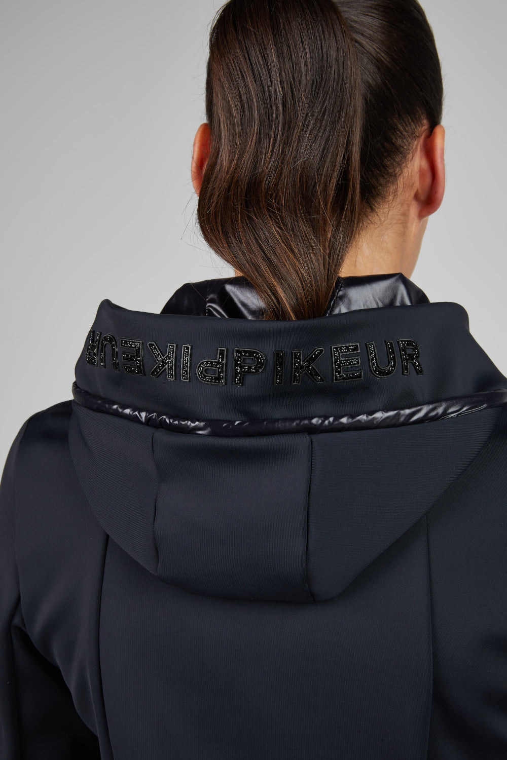 Pikeur Bluza z kapturem Fleece Jacket 8045 Selection A/W 2025 Nightblue - Cavalo