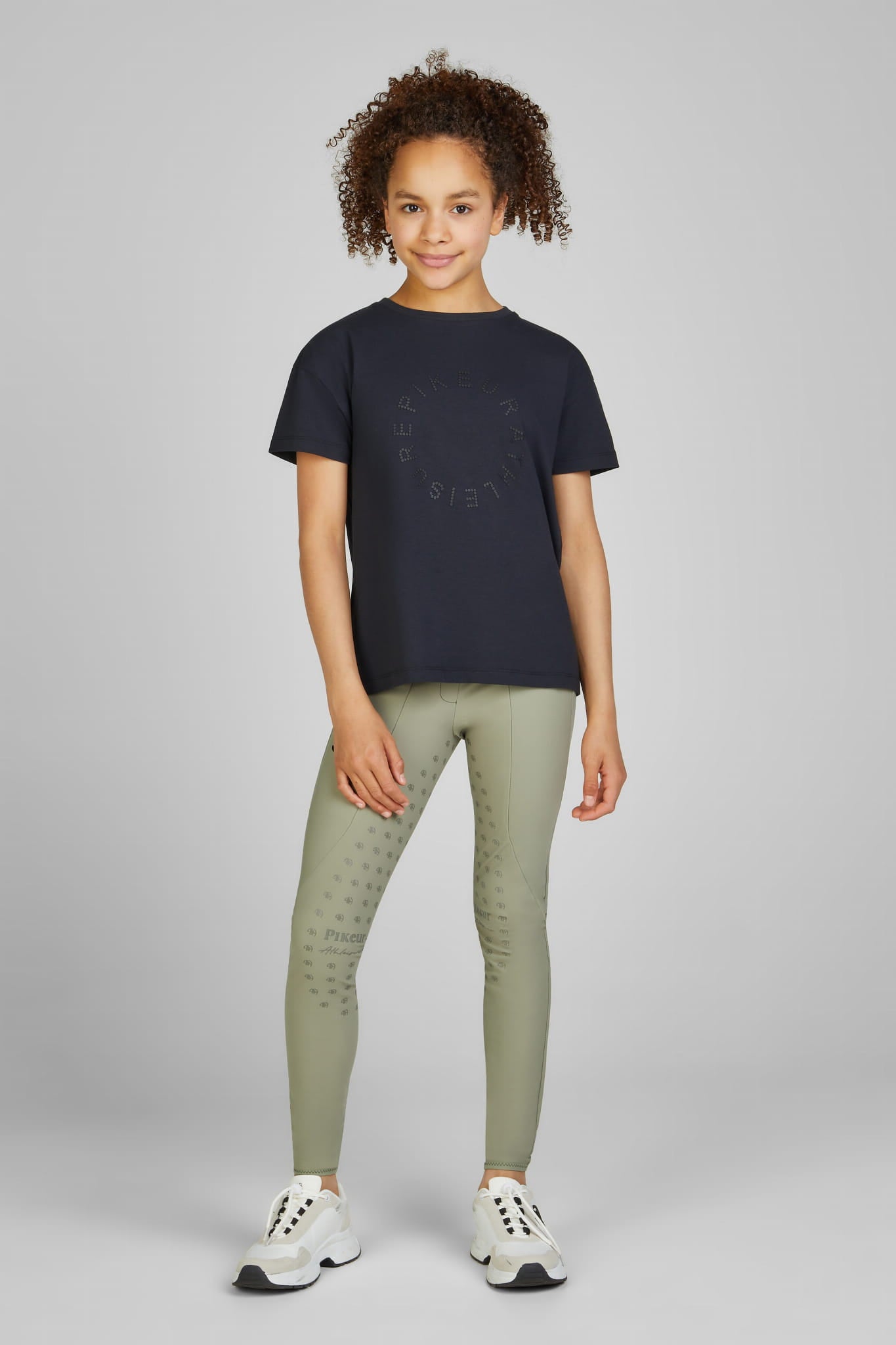 Koszulka treningowa damska Pikeur Oversized Shirt 7216 Athleisure Black S/S 2025 - Cavalo