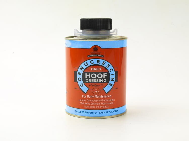 CDM Smar do kopyt z pędzelkiem 500ml Cornucrescine Hoof Dressing Carr&Day&Martin