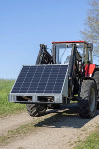 AKO Solar PowerStation smart XL w użyciu, stacja solarna dla koni, bydła, owiec i kóz