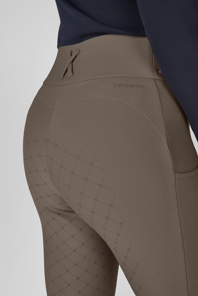 Eskadron Dynamic A/W 2026 Legginsy jeździeckie COSY FULL GRIP Powdertaupe