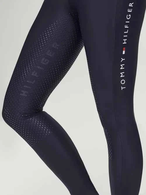 Tommy Hilfiger A/W 26 Bryczesy Highland Hybrid Full Grip Desert Sky