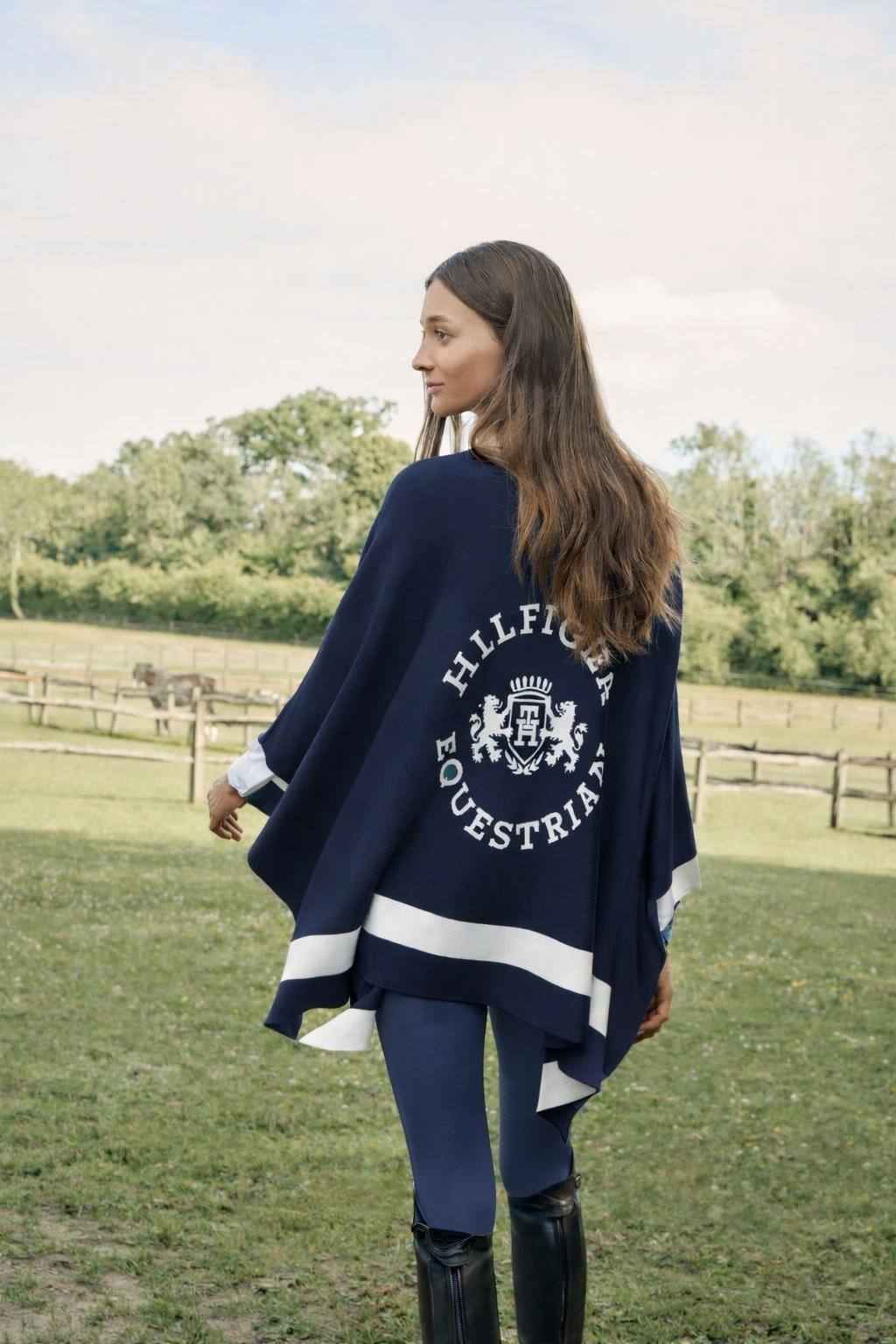 Tommy Hilfiger A/W 26 Peleryna dzianinowa Greenwood Desert Sky