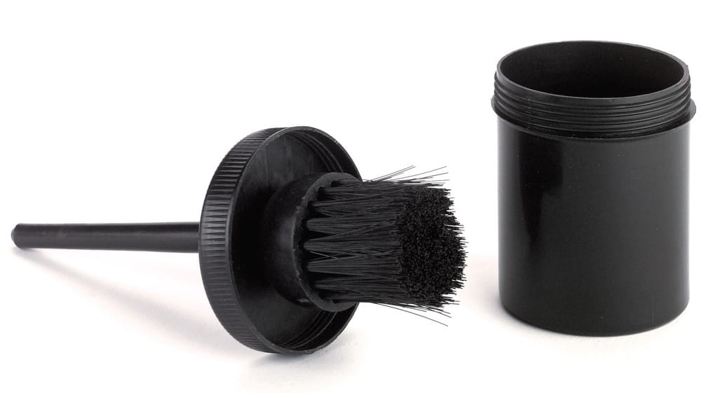 Pędzel do kopyt w pojemniku, czarny, Covalliero - Cavalo