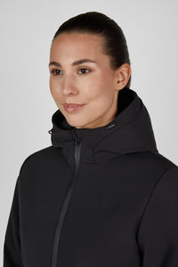 Kurtka softshell Eskadron Heritage 26/27 ZIP-JACKET w kolorze Black – na modelce, dodatkowe ujęcie