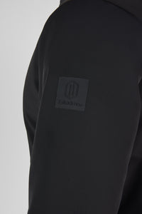 Kurtka softshell Eskadron Heritage 26/27 ZIP-JACKET w kolorze Black – na modelce, dodatkowe ujęcie