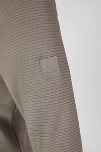Bluza Eskadron Heritage 26/27 ZIP-SHIRT w kolorze Ash – na modelce, dodatkowe ujęcie