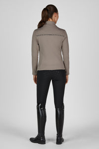 Bluza Eskadron Heritage 26/27 ZIP-SHIRT w kolorze Ash – na modelce, widok z tyłu