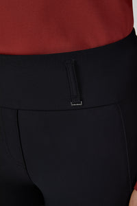 Legginsy jeździeckie Eskadron Heritage 26/27 PRO FULL GRIP w kolorze Black – na modelce, dodatkowe ujęcie