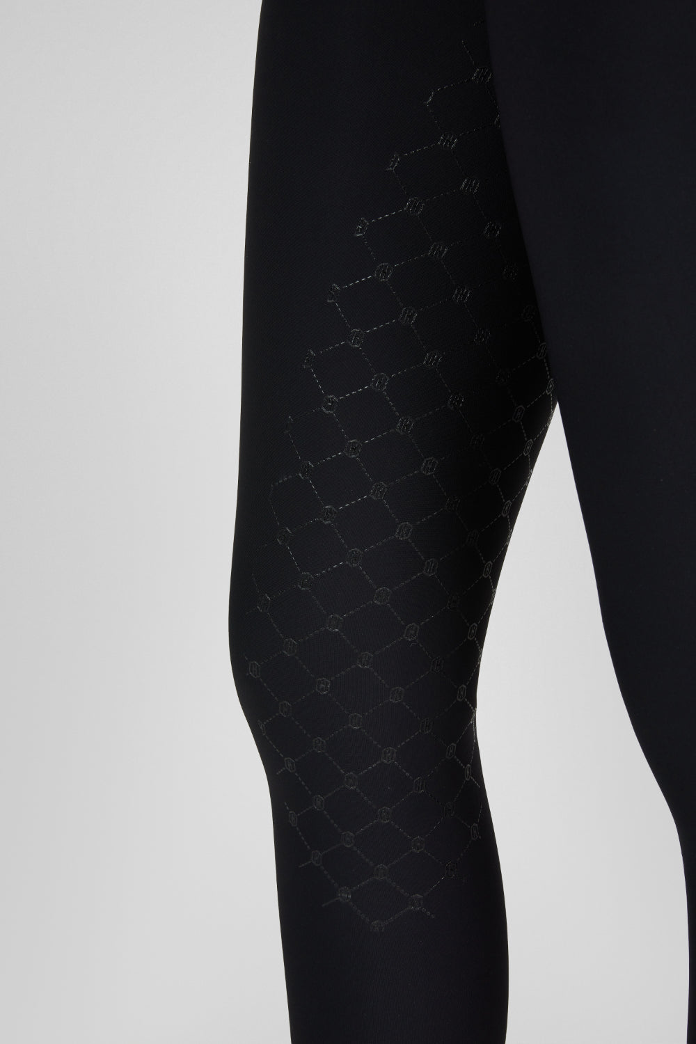 Legginsy jeździeckie Eskadron Heritage 26/27 PRO FULL GRIP w kolorze Black – na modelce, dodatkowe ujęcie