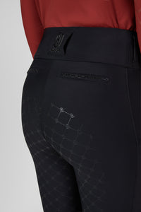 Legginsy jeździeckie Eskadron Heritage 26/27 PRO FULL GRIP w kolorze Black – na modelce, dodatkowe ujęcie