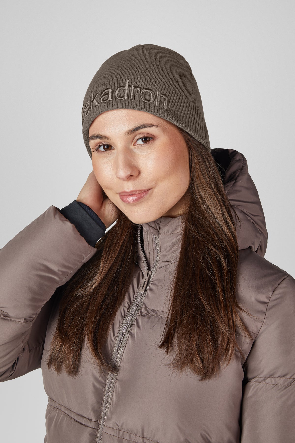 Eskadron Dynamic A/W 2026 Czapka KNIT Powdertaupe