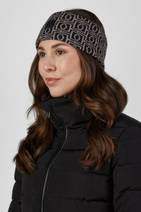 Opaska na głowę Eskadron Heritage 26/27 KNIT HEADBAND w kolorze Black – na modelce, widok z przodu