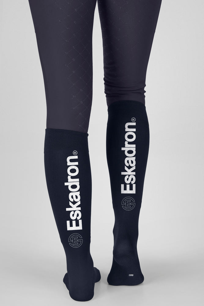 Eskadron Dynamic A/W 2026 Skarpety jeździeckie KNEESOCKS Powdertaupe