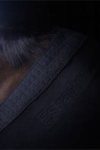Eskadron Dynamic 25 A/W osuszająca Double Fleece Deep Green - Cavalo
