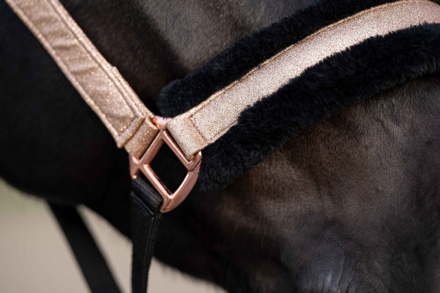 Kantar HKM Rosegold Glitter Style brokatowy kantar z futerkiem - Cavalo