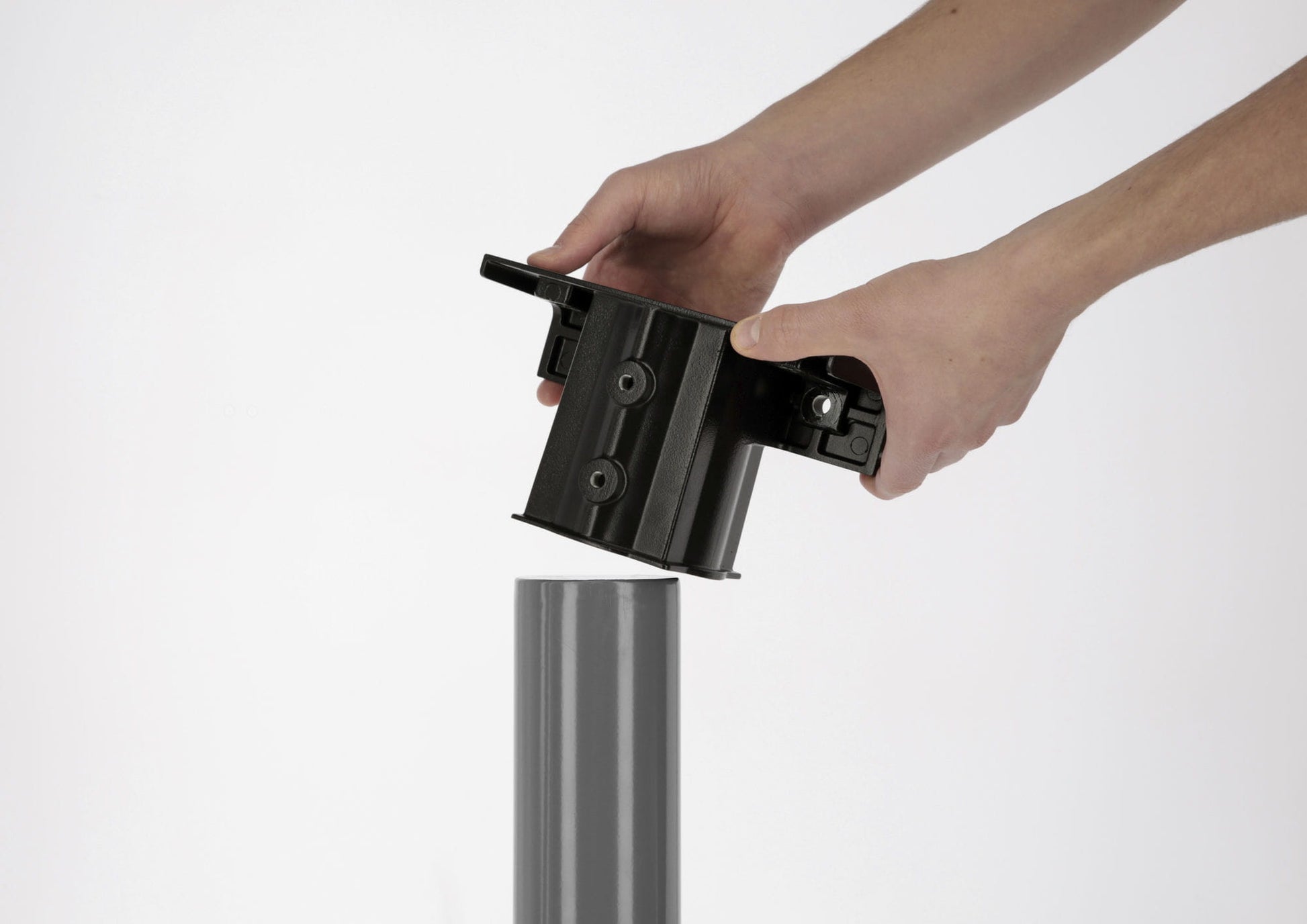 Adapter do montażu reflektora na masztach oświetleniowych, Kerbl - Cavalo