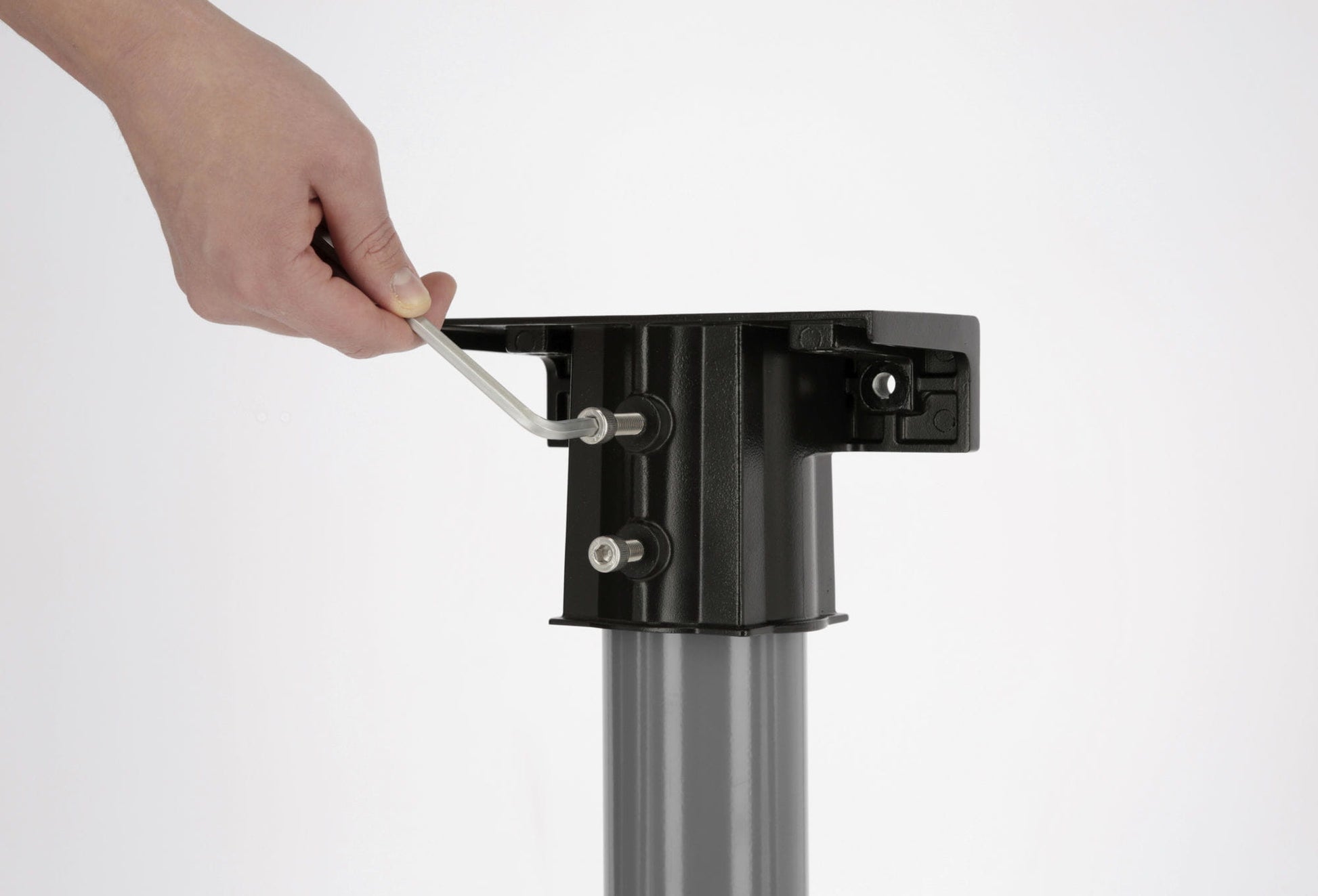 Adapter do montażu reflektora na masztach oświetleniowych, Kerbl - Cavalo