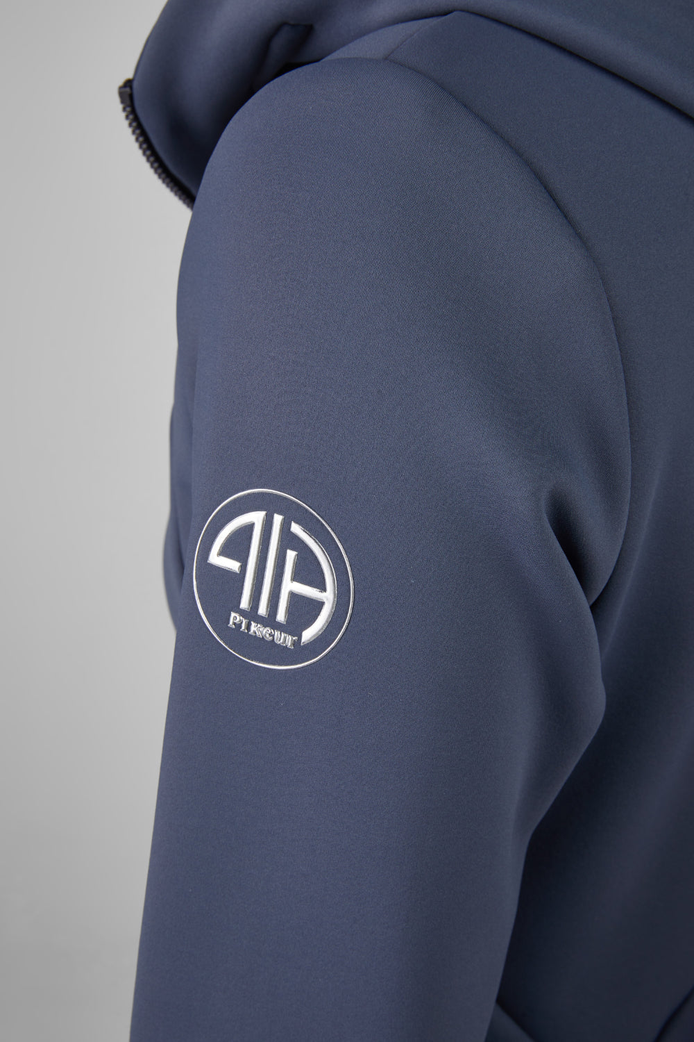 Pikeur Bluza z kapturem Fleece Jacket Athleisure 8046 A/W 2025 Graphite Blue
