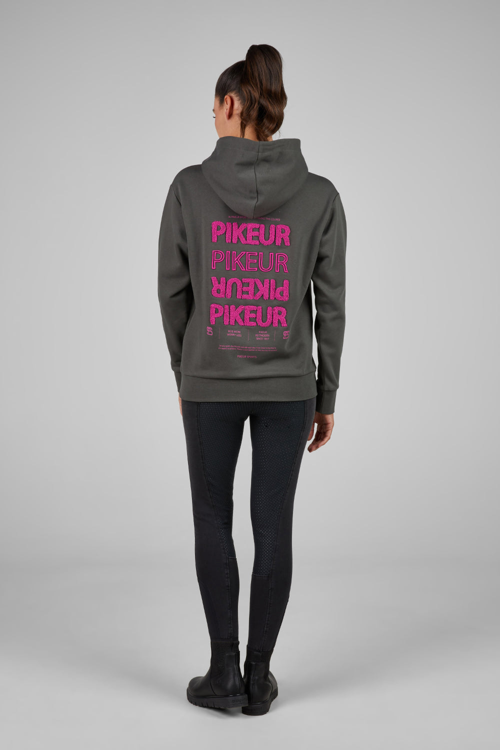 Pikeur Bluza z kapturem Fleece Jacket Athleisure 8275 A/W 2025 Nightblue